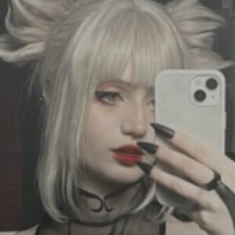 Moondays OnlyFansリークヌード写真