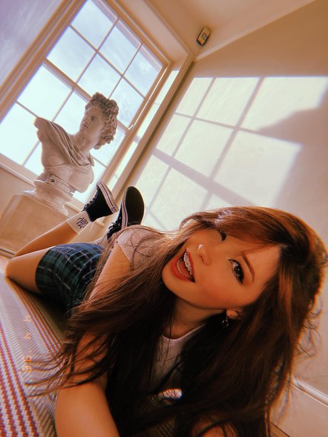 Belle Delphine