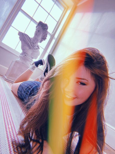 Belle Delphine