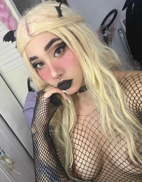 Naken läckt OnlyFans-bild av Kellypink18