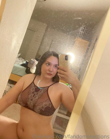 Naken lekkede OnlyFans-bilde av Fandomreactions