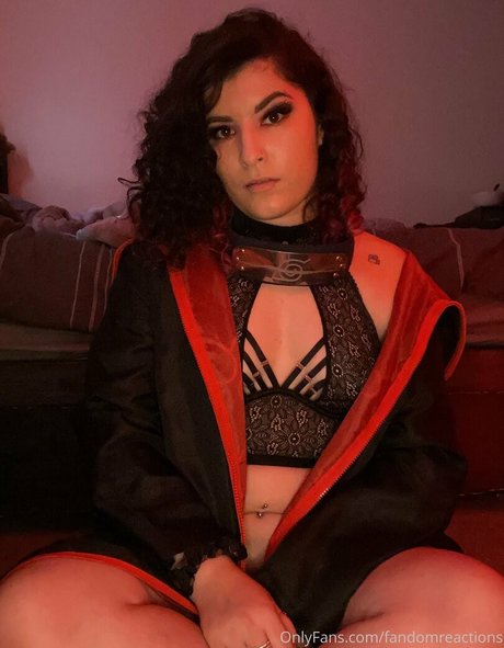 Alasti lekkinud OnlyFans-i pilt Fandomreactions