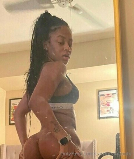 Foto nua vazada do OnlyFans de Minnie