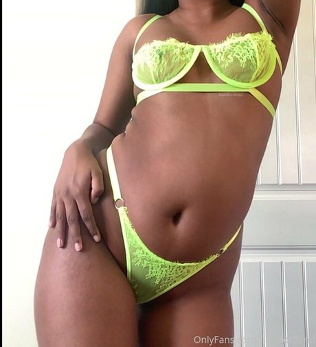 Foto nua vazada do OnlyFans de Hardfordemi