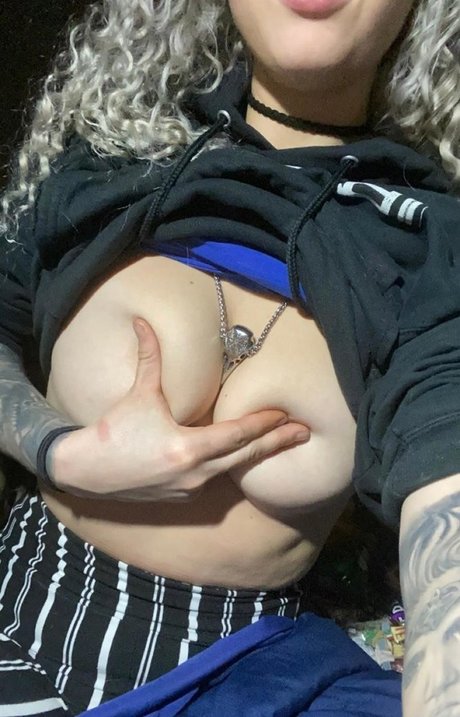 Photo nue de fuite OnlyFans de Freyja Lothbrok