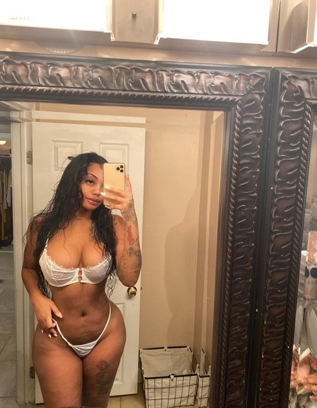 Обнаженная фотография утечки OnlyFans от Brandi Sheri