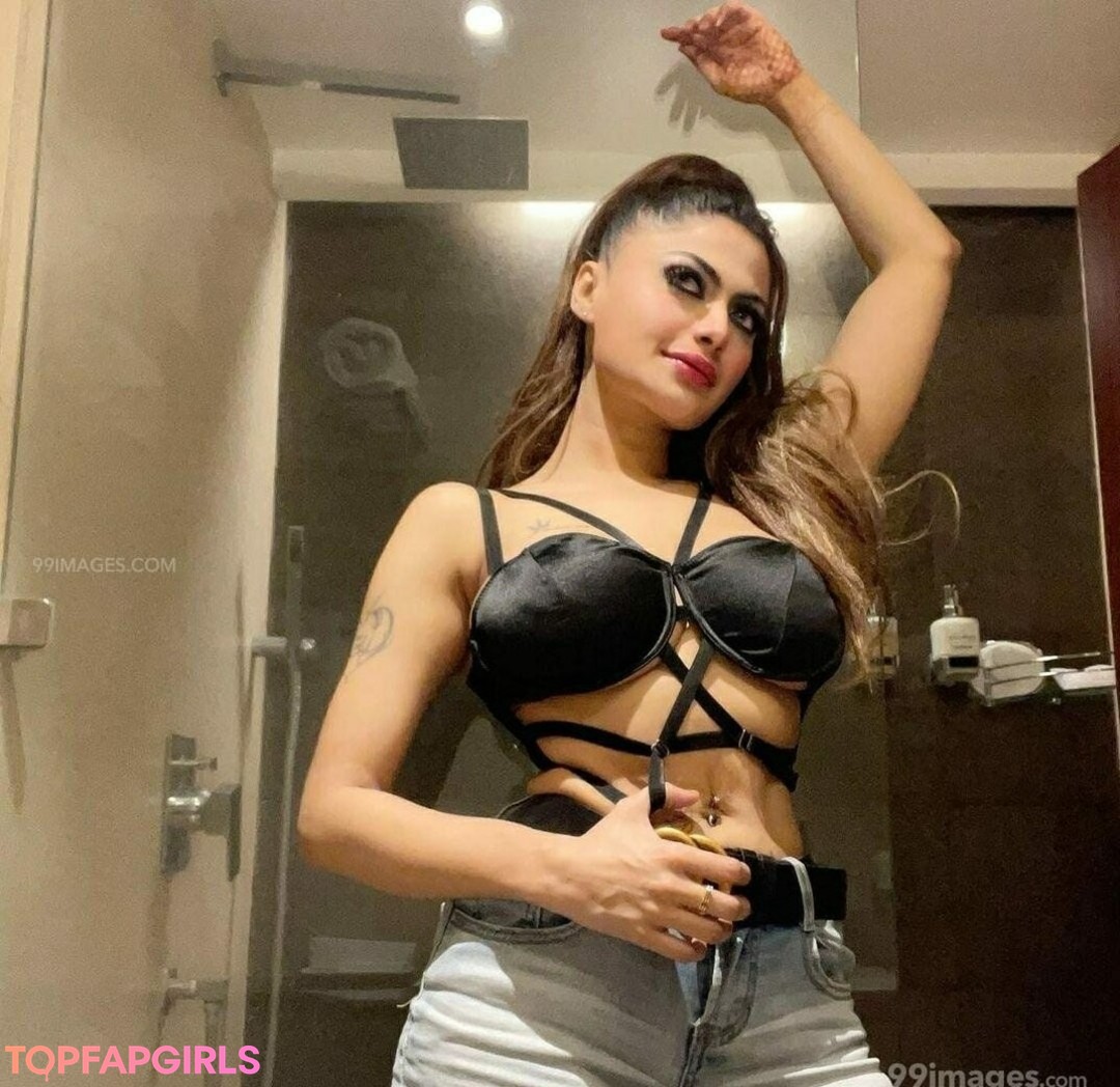 Обнаженная фотография утечки OnlyFans от Suhaani Laskar #65