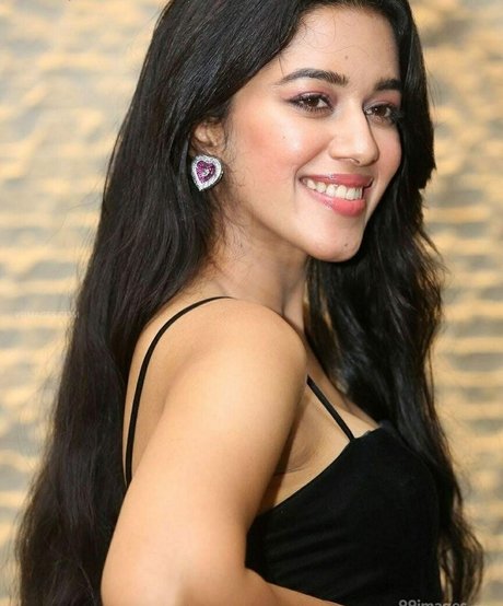Mirnalini Ravi