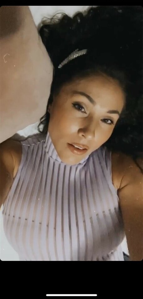 Naken läckt OnlyFans-bild av Angelica Curves