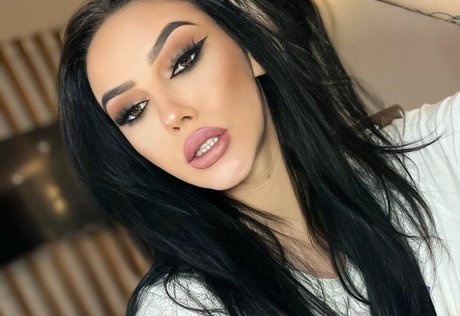 Nahá fotka uniklých OnlyFans od Alina03m