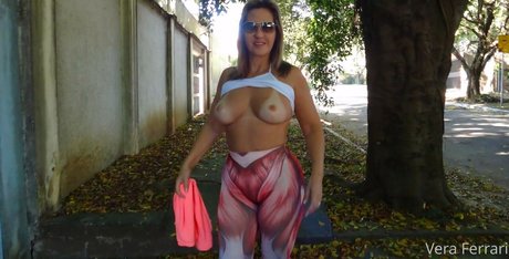 Foto di nudo di fuga di OnlyFans di Vera Ferrari