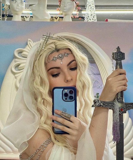 Emma Karla Peet  nude leaked OnlyFans photo