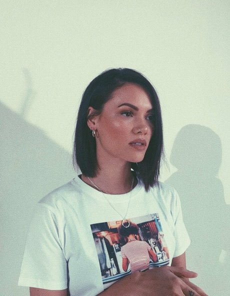 Sinead Harnett