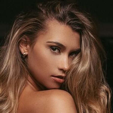 Alaston vuotanut OnlyFans-kuva Hopeabbyxoxo