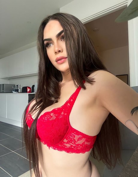 Naakte gelekte OnlyFans-foto van Leticia Ribeiro