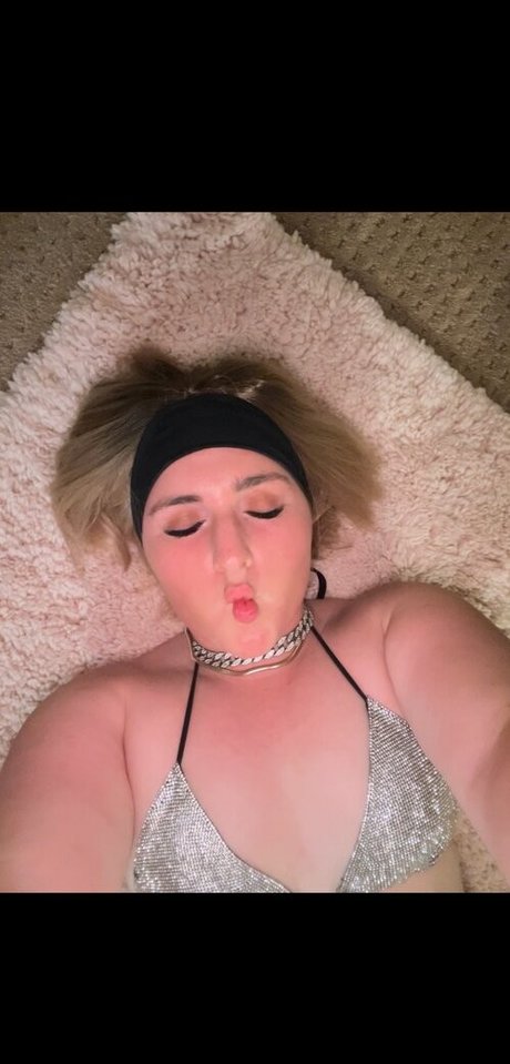 Alaston vuotanut OnlyFans-kuva Rachel Kaehler