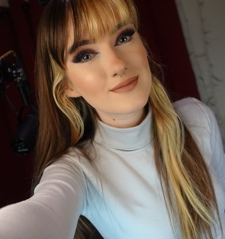 Nahá fotka uniklých OnlyFans od Ashi
