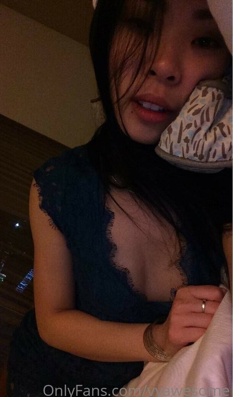 Naakte gelekte OnlyFans-foto van Vyawesome
