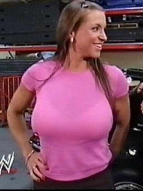 Alaston vuotanut OnlyFans-kuva Stephanie Mcmahon