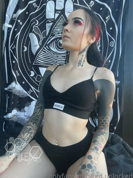 Nahá fotka uniklých OnlyFans od Littlexred