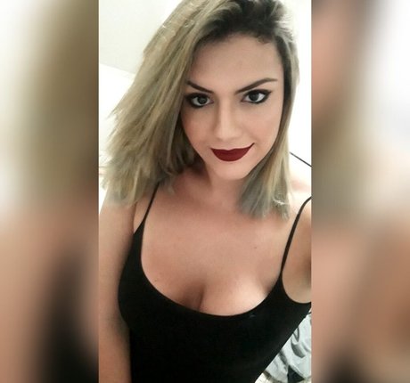 Anna Laura Amaral