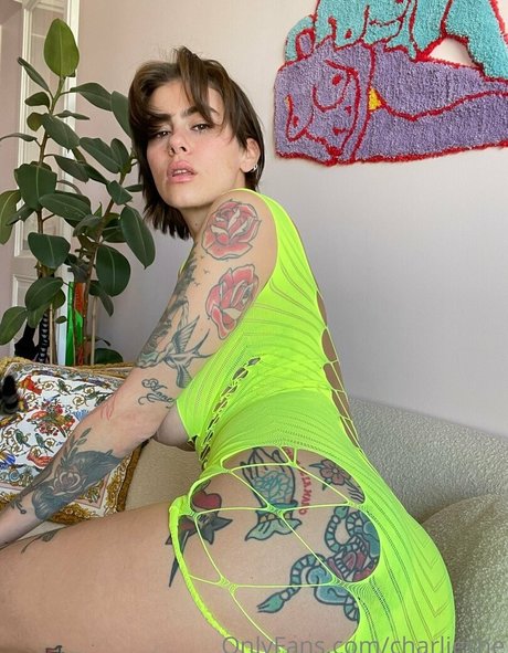 Charlieshe
