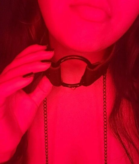 Naken läckt OnlyFans-bild av Melodytv