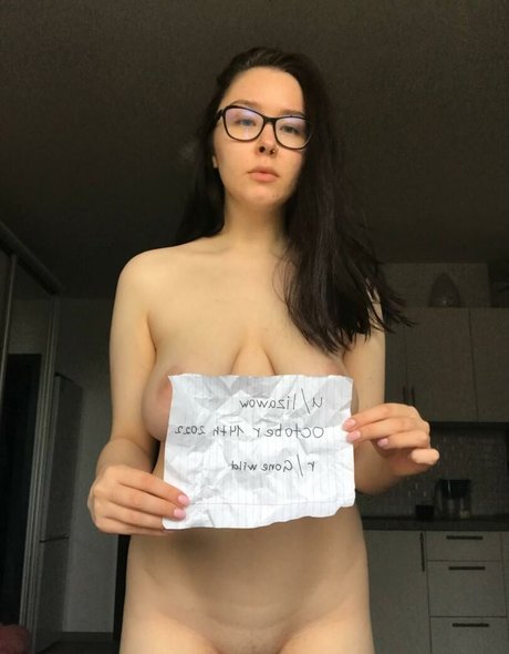 Naakte gelekte OnlyFans-foto van Lizawow