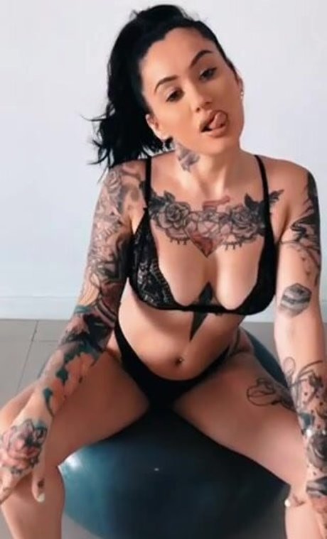 Naken läckt OnlyFans-bild av Albyrydes