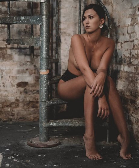 Naken lekkede OnlyFans-bilde av Alina Peter