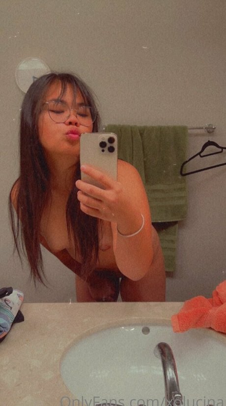 Naken läckt OnlyFans-bild av Xolucina