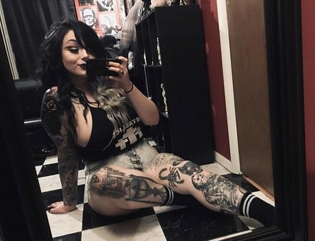 Screamqueen68 OnlyFansリークヌード写真