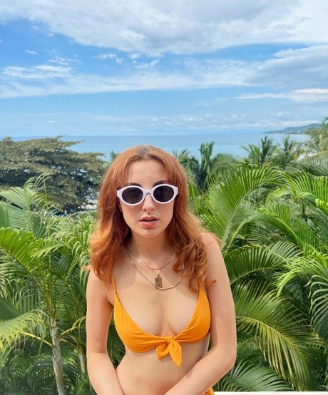 Alasti lekkinud OnlyFans-i pilt Juliette Goglia