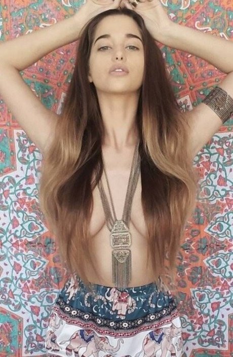 Nahá fotka uniklých OnlyFans od Ella Kat