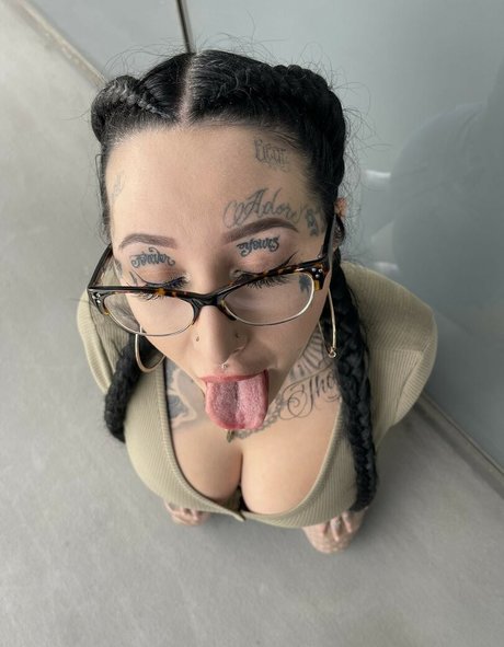 Alaston vuotanut OnlyFans-kuva Ebugsbaby