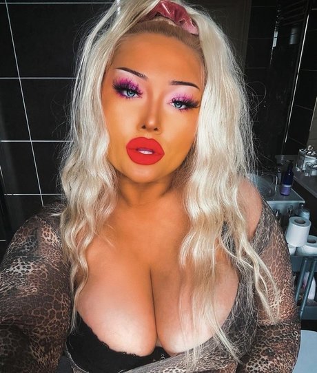 Cherryb0mbxo
