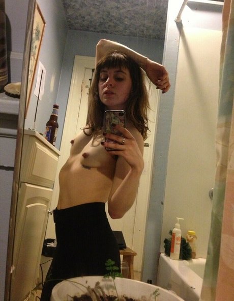 Naken lekkede OnlyFans-bilde av Gelfling