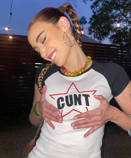 Nahá fotka uniklých OnlyFans od Olivia Obrien