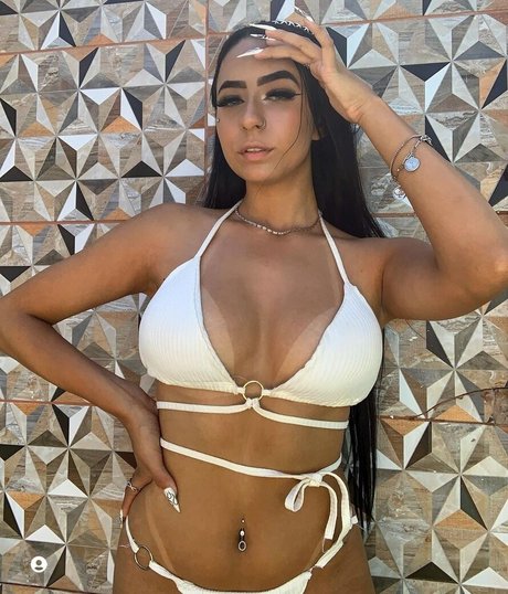 Nahá fotka uniklých OnlyFans od Karine Monteiro