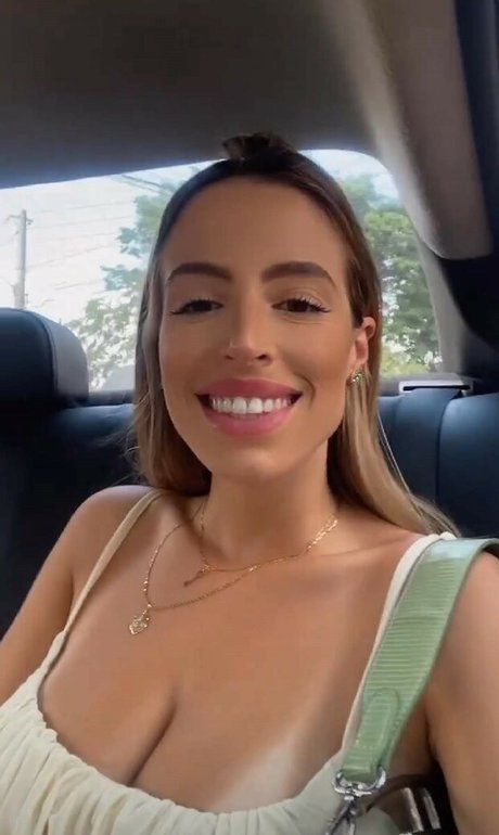Naken läckt OnlyFans-bild av Reepattoli
