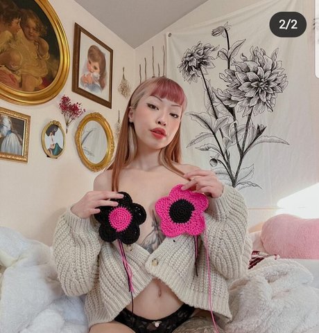 Nahá fotka uniklých OnlyFans od Olivya Nora