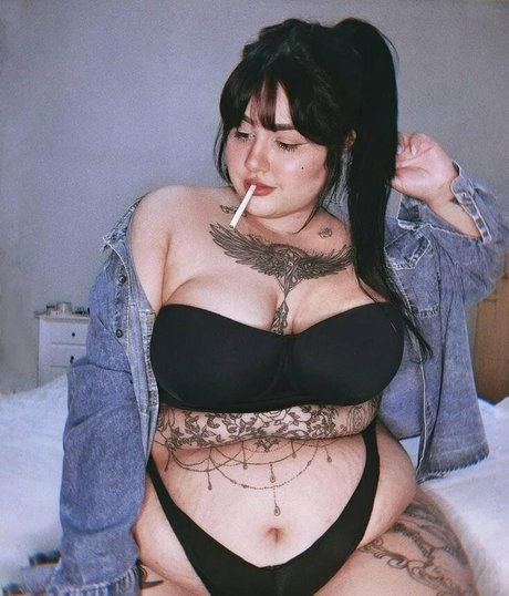 Naken läckt OnlyFans-bild av Suzanepb