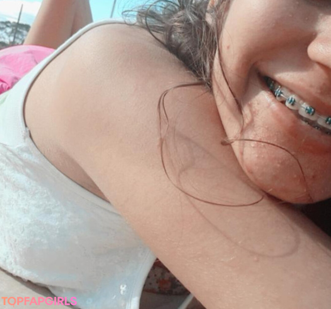 Alasti lekkinud OnlyFans-i pilt Solinhas Da Jennifer #11