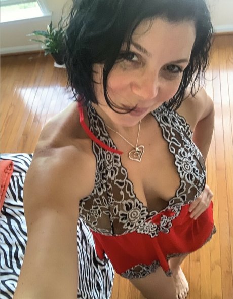 Hannah Sanford Art OnlyFansリークヌード写真