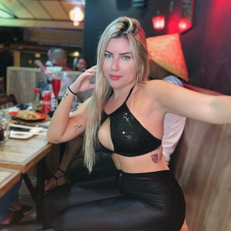 Naken läckt OnlyFans-bild av Libiaximenes