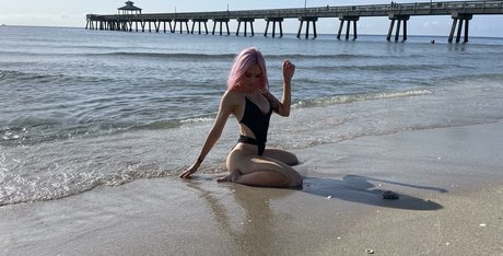 Alaston vuotanut OnlyFans-kuva Neomotoko