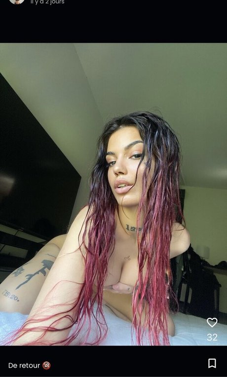Naken lekkede OnlyFans-bilde av Honeybrokeme