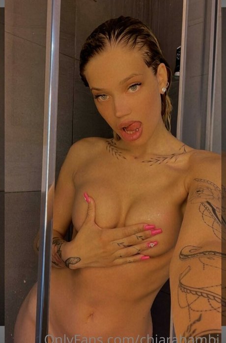 Nahá fotka uniklých OnlyFans od Chiara Nutaj