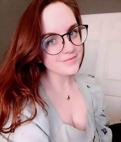 Naakte gelekte OnlyFans-foto van Amisakadarthana