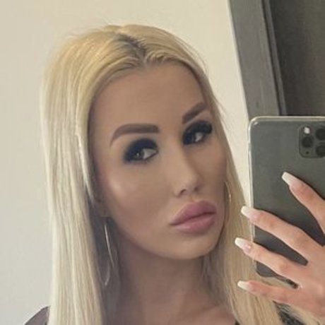 Foto di nudo di fuga di OnlyFans di Patty Michova
